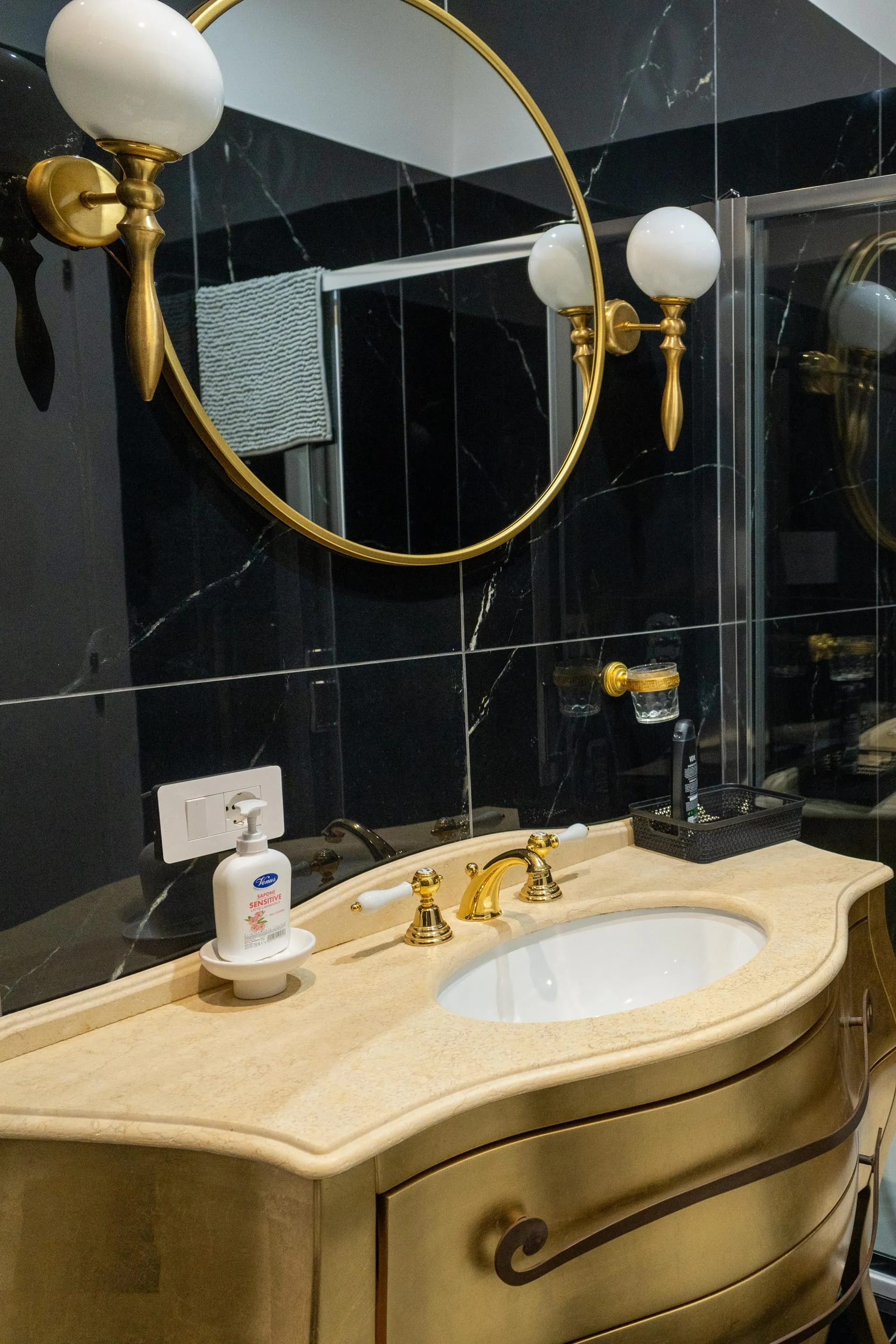 Silk Grey Room — B&B San Leucio Caserta